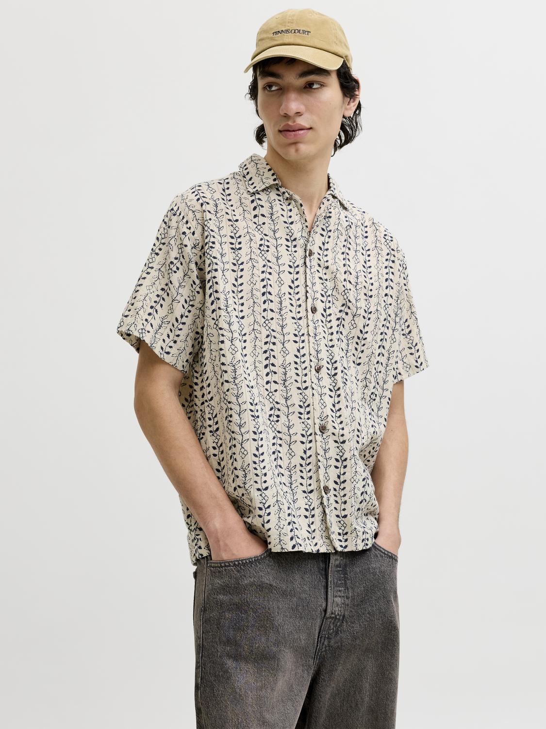 JPRBLULYON PRINT DOBBY S/S SHIRT